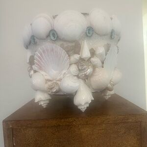 Shell shocked 🥰🫶🏽Seashell & crystals Decorative pottery planter🪴